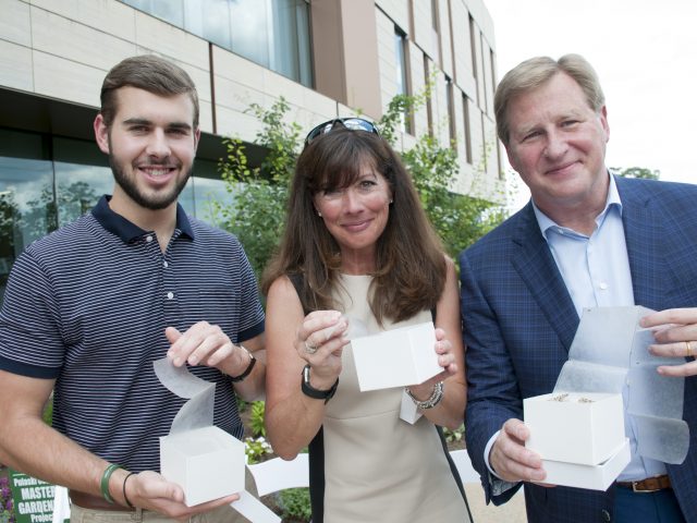 CARTI and Master Gardeners Dedicate Blooming Garden at CARTI Cancer Center Little Rock