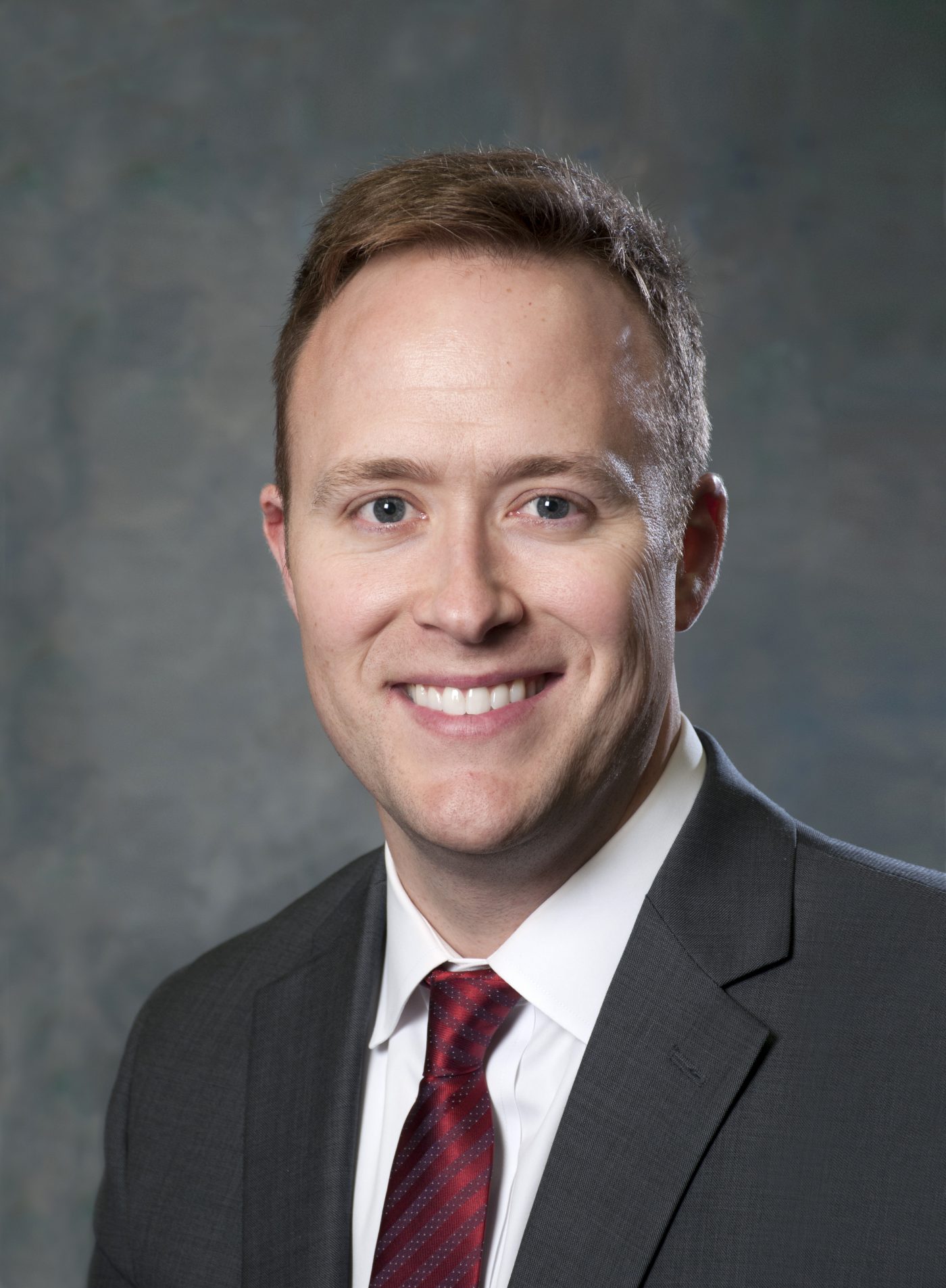 President ceo. Президент компании евровет. Edc ceo. Video amp ceo. Джефф смит.