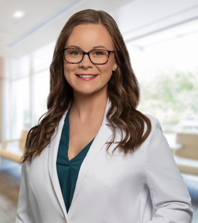 headshot of Brooke Lampkin, APRN, FNP-C